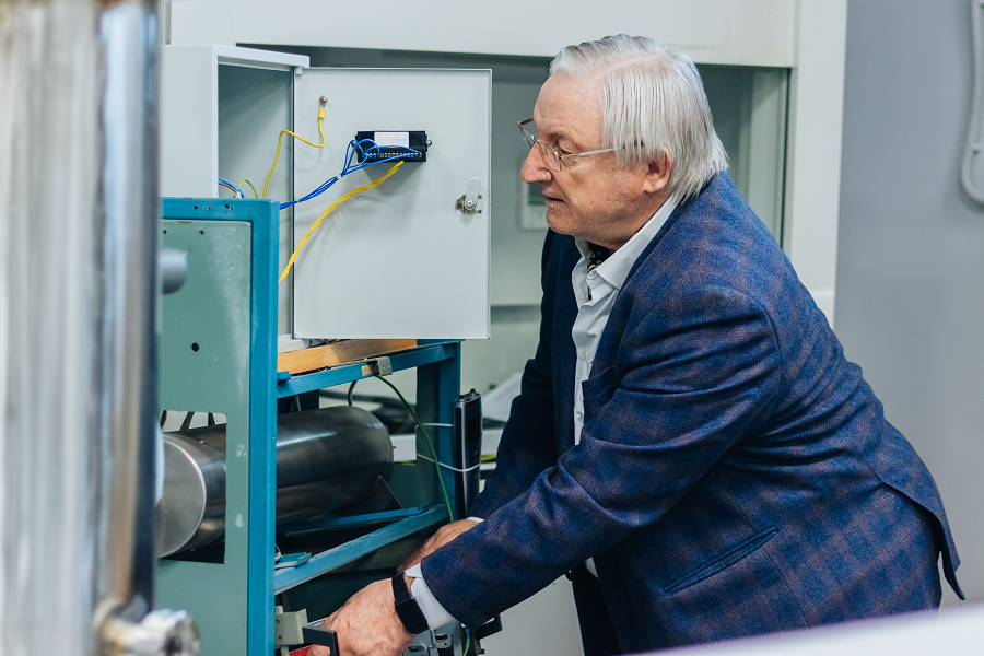 Ученые технического университета предложили новый способ выброса остатков топлива в условиях невесомости Ученые технического университета предложили новый способ выброса остатков топлива в условиях невесомости