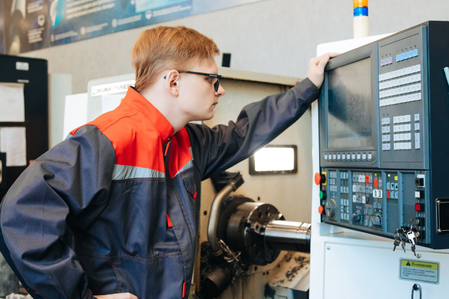 Стать инженером авиационной отрасли можно в ОмГТУ Стать инженером авиационной отрасли можно в ОмГТУ