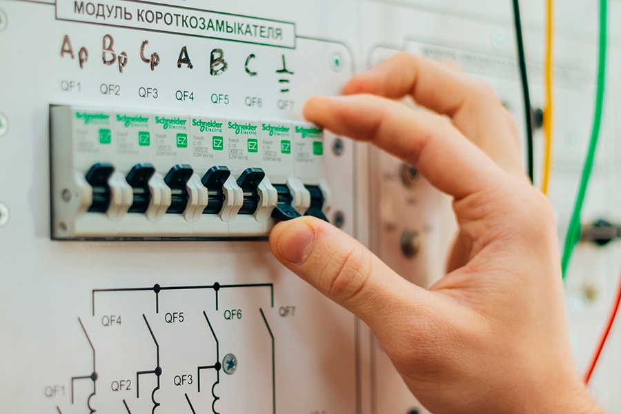 Разработка ученых ОмГТУ введена в опытно-промышленную эксплуатацию на объектах электроэнергетики «Россети Сибирь» Разработка ученых ОмГТУ введена в опытно-промышленную эксплуатацию на объектах электроэнергетики «Россети Сибирь»