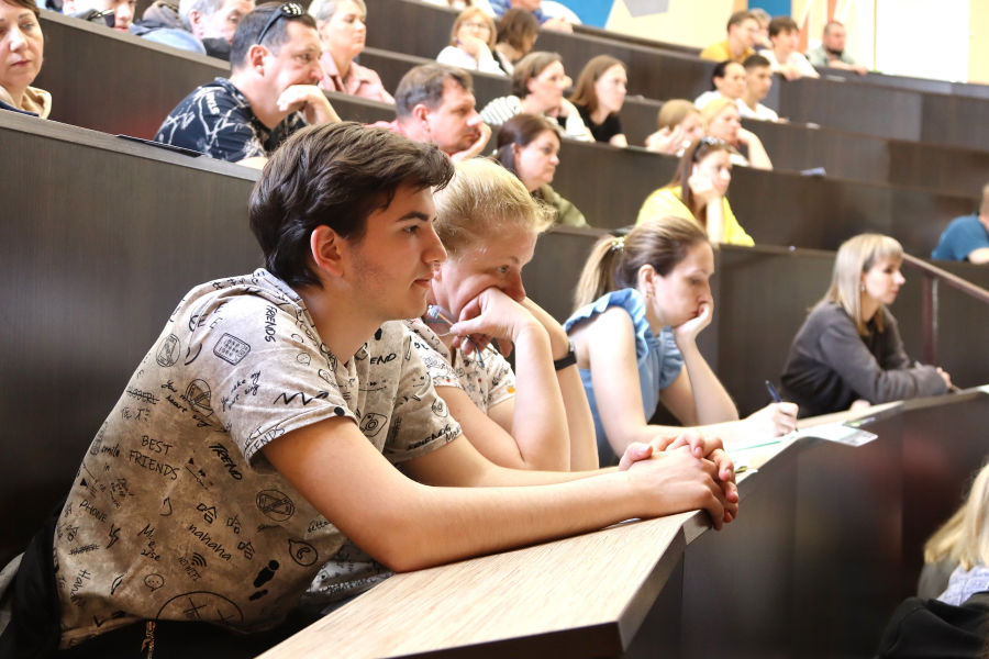 В Омском политехе состоялось родительское собрание В Омском политехе состоялось родительское собрание