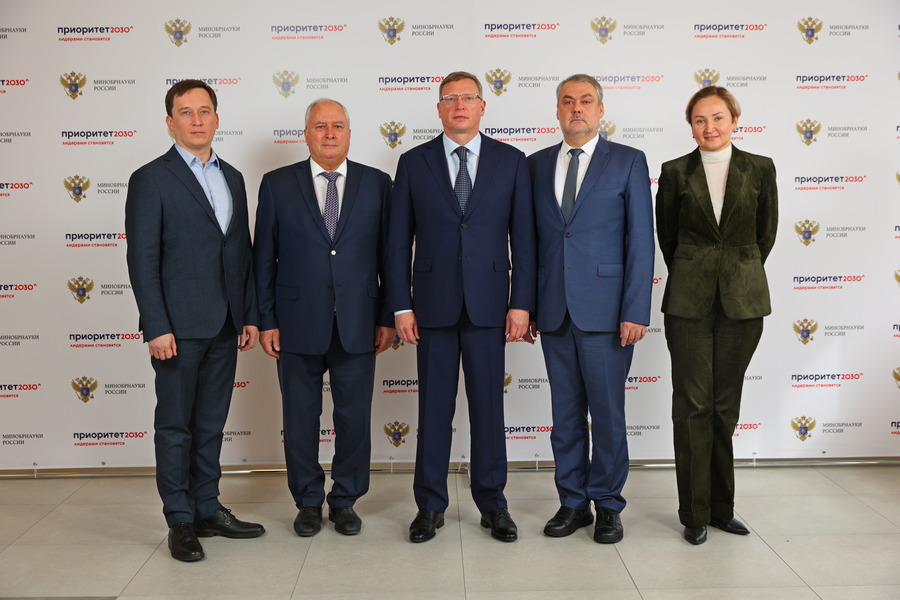 Омский политех представил программу развития в рамках второго этапа отбора в «Приоритет-2030» Омский политех представил программу развития в рамках второго этапа отбора в «Приоритет-2030»