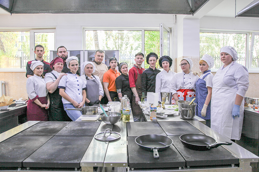 Потребляй разумно. В ОмГТУ прошел первый эко-чемпионат по кулинарии Потребляй разумно. В ОмГТУ прошел первый эко-чемпионат по кулинарии