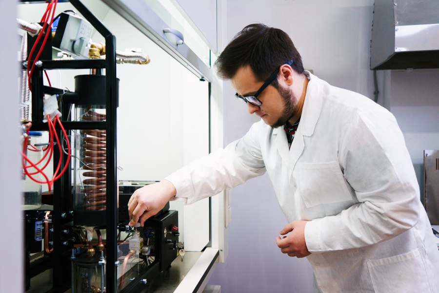 В Омском политехе разработали уникальный космический «уборщик» В Омском политехе разработали уникальный космический «уборщик»