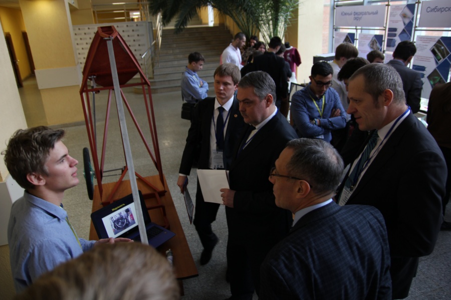Как ОмГТУ встречал молодых изобретателей. Из опорных университетов России Как ОмГТУ встречал молодых изобретателей. Из опорных университетов России