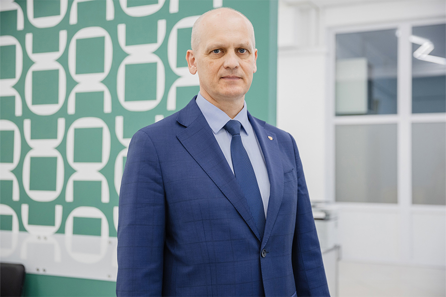 И. о. ректора Павел Корчагин поздравляет политехников с окончанием вуза И. о. ректора Павел Корчагин поздравляет политехников с окончанием вуза