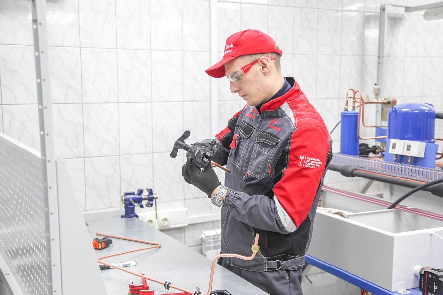 Демонстрационный экзамен по стандартам WorldSkills. Успешный старт опорного вуза региона Демонстрационный экзамен по стандартам WorldSkills. Успешный старт опорного вуза региона