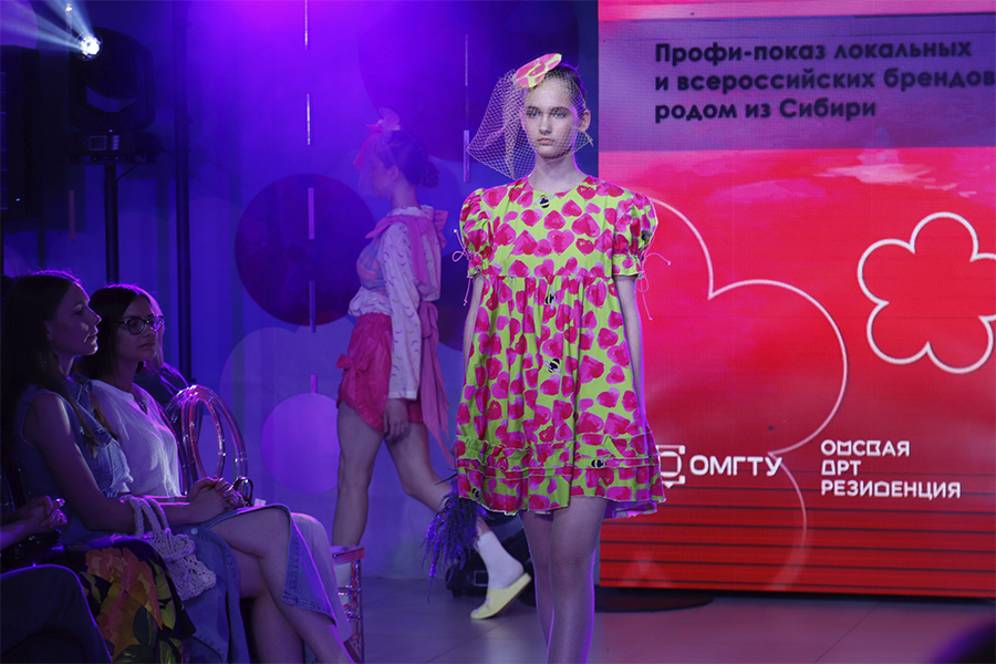 Креативные идеи и яркие образы: как прошел Omsk Fashion Weekend – 2024 Креативные идеи и яркие образы: как прошел Omsk Fashion Weekend – 2024