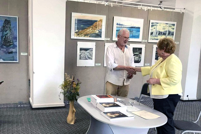 Профессор ОмГТУ Андрей Машанов стал вторым в Омске членом-корреспондентом Российской академии художеств Профессор ОмГТУ Андрей Машанов стал вторым в Омске членом-корреспондентом Российской академии художеств