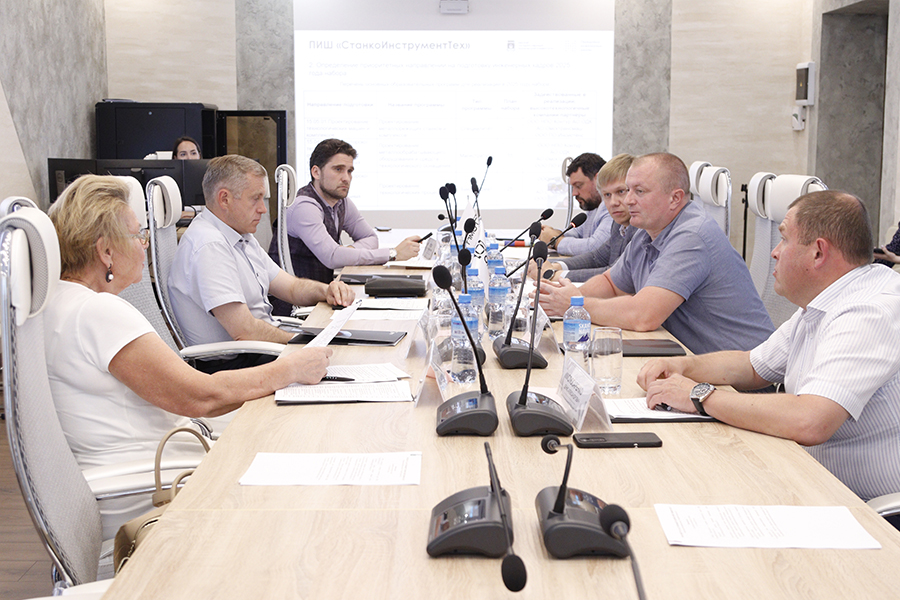 Передовая инженерная школа ОмГТУ формирует образовательные программы Передовая инженерная школа ОмГТУ формирует образовательные программы