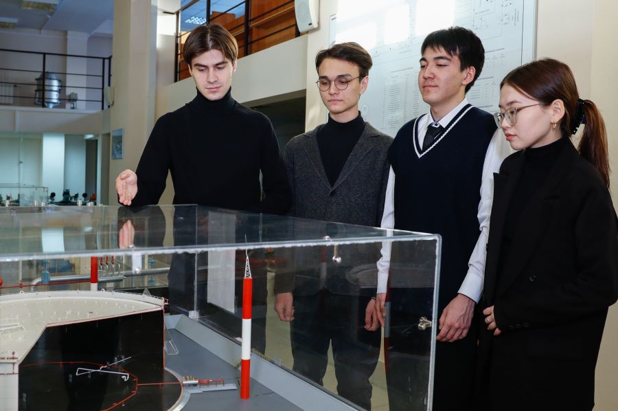 Студенты базовой кафедры «Газпром нефти» ОмГТУ теперь могут получить сразу два диплома Студенты базовой кафедры «Газпром нефти» ОмГТУ теперь могут получить сразу два диплома