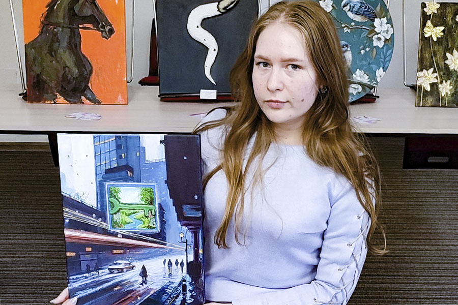 Студентка политеха презентовала в Омске выставку картин Студентка политеха презентовала в Омске выставку картин