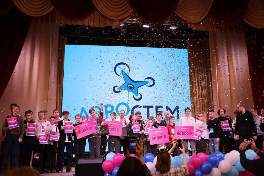 В Омском политехе прошел чемпионат пилотированию дронов «АэроСТЕМ» В Омском политехе прошел чемпионат пилотированию дронов «АэроСТЕМ»