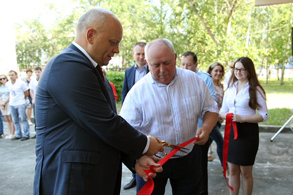 Виктор Назаров: «Создание вузовского технопарка – еще один шаг в развитии инновационной деятельности и наукоемких производств» Виктор Назаров: «Создание вузовского технопарка – еще один шаг в развитии инновационной деятельности и наукоемких производств»