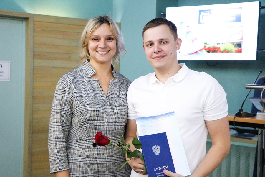 Выпускникам аспирантуры вручили заветные дипломы Выпускникам аспирантуры вручили заветные дипломы