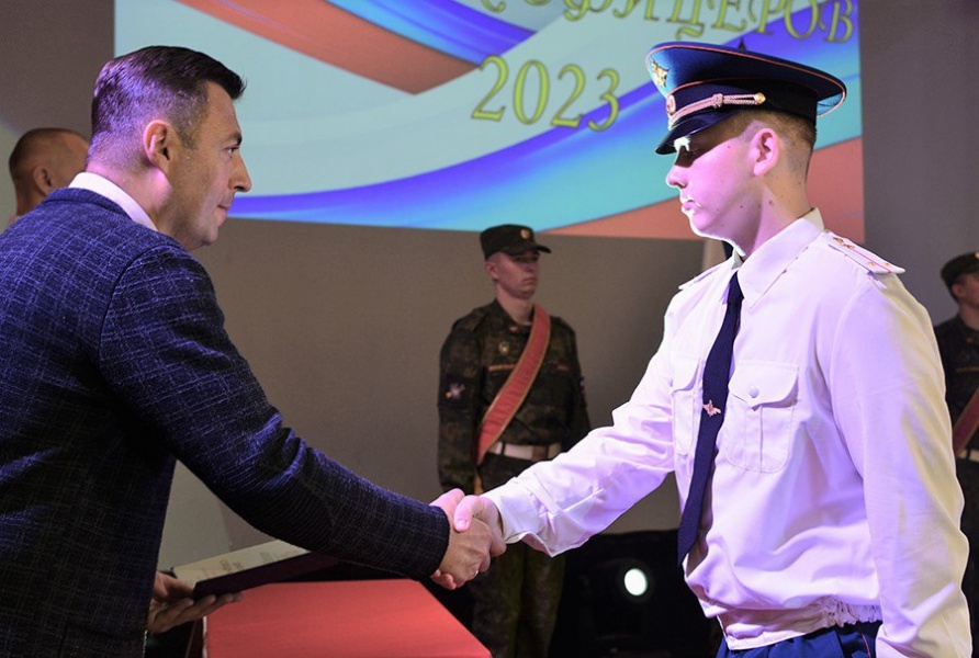 Выпуск 25 офицеров состоялся в техническом университете Выпуск 25 офицеров состоялся в техническом университете