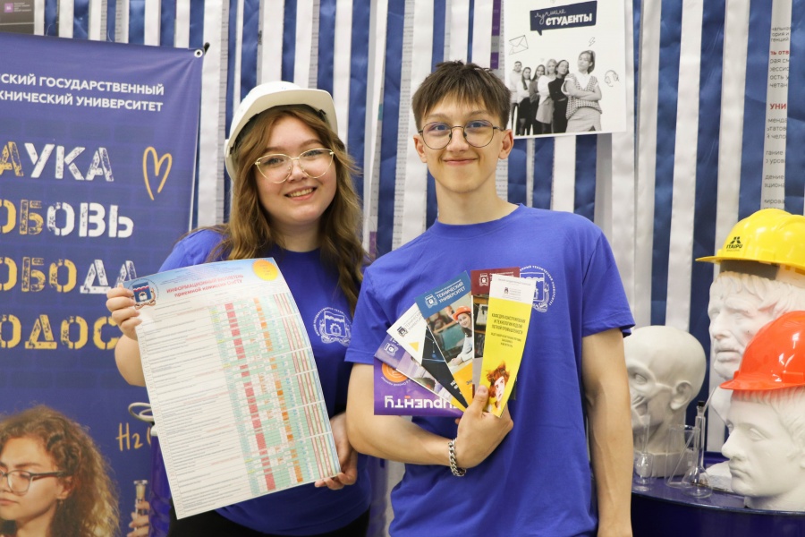 Экватор приемной кампании: ОмГТУ подводит промежуточные итоги Экватор приемной кампании: ОмГТУ подводит промежуточные итоги