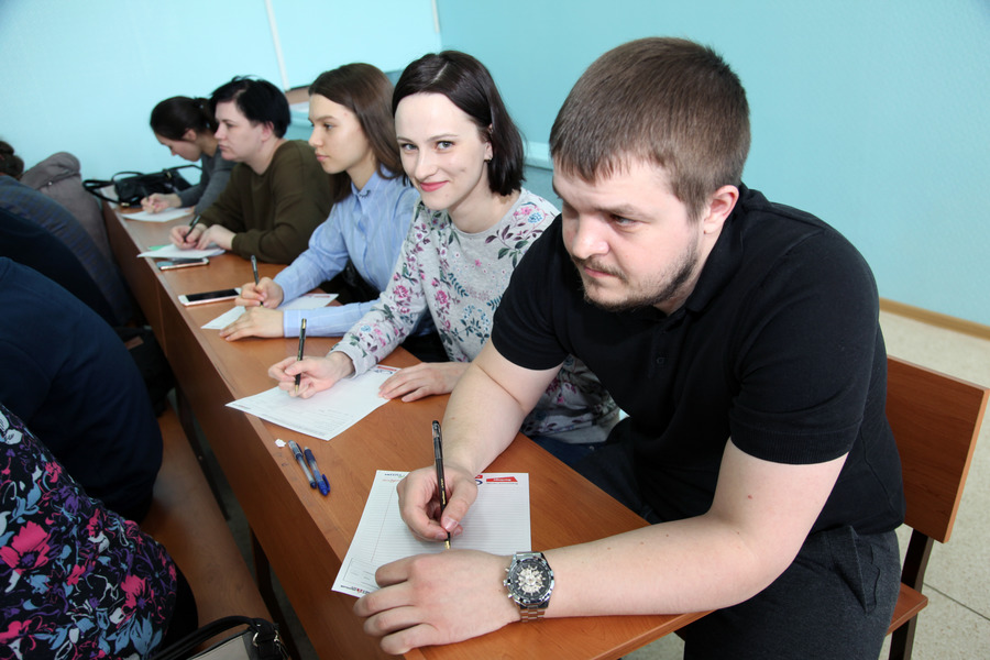 Территория грамотности: в опорном университете Омской области написали "Тотальный диктант" Территория грамотности: в опорном университете Омской области написали "Тотальный диктант"