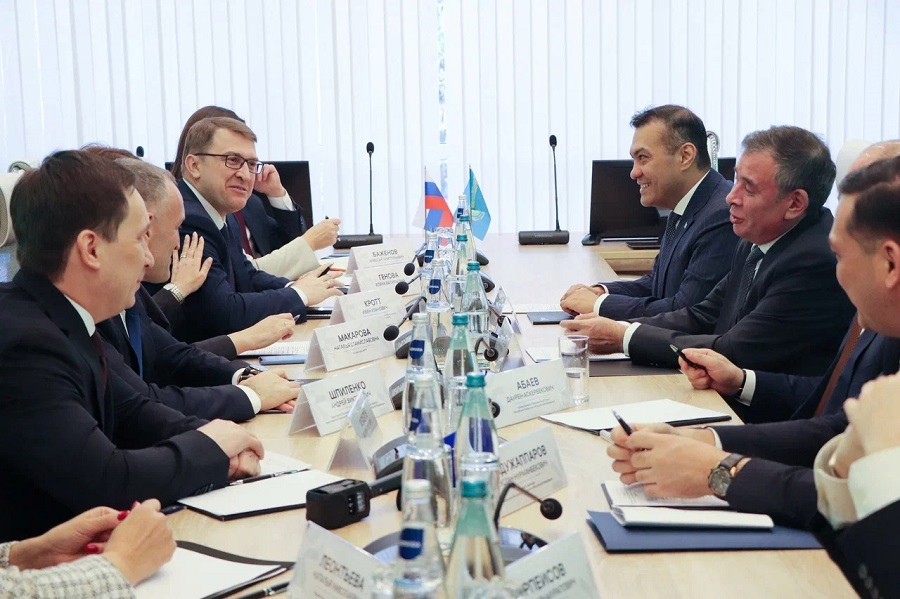 Студенты встретились с Чрезвычайным и Полномочным Послом Казахстана Студенты встретились с Чрезвычайным и Полномочным Послом Казахстана