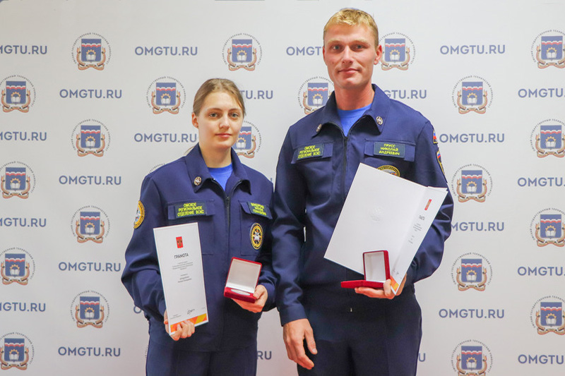 Студенты ОмГТУ отмечены медалью Президента Российской Федерации Студенты ОмГТУ отмечены медалью Президента Российской Федерации