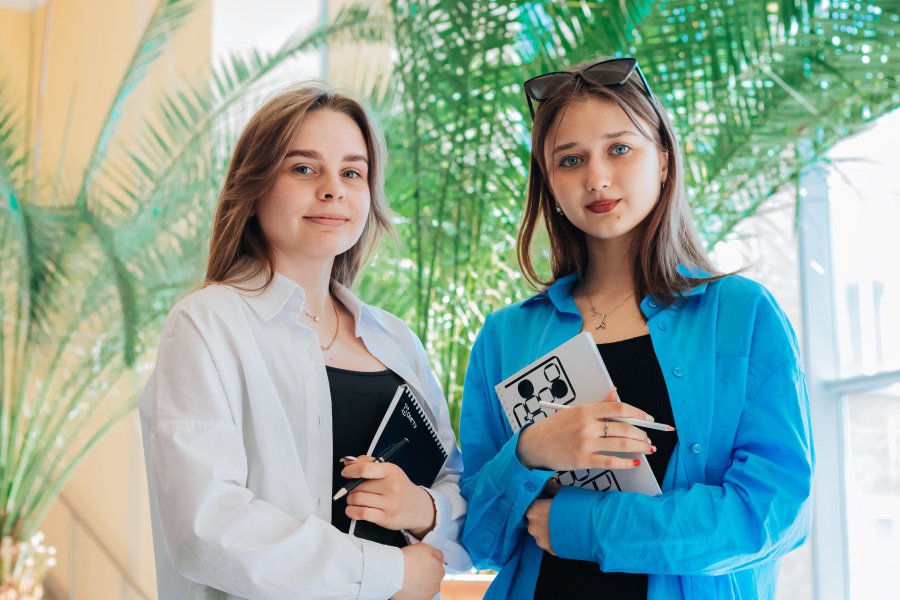 78 студентов вуза получили денежное поощрение за высокие баллы ЕГЭ 78 студентов вуза получили денежное поощрение за высокие баллы ЕГЭ