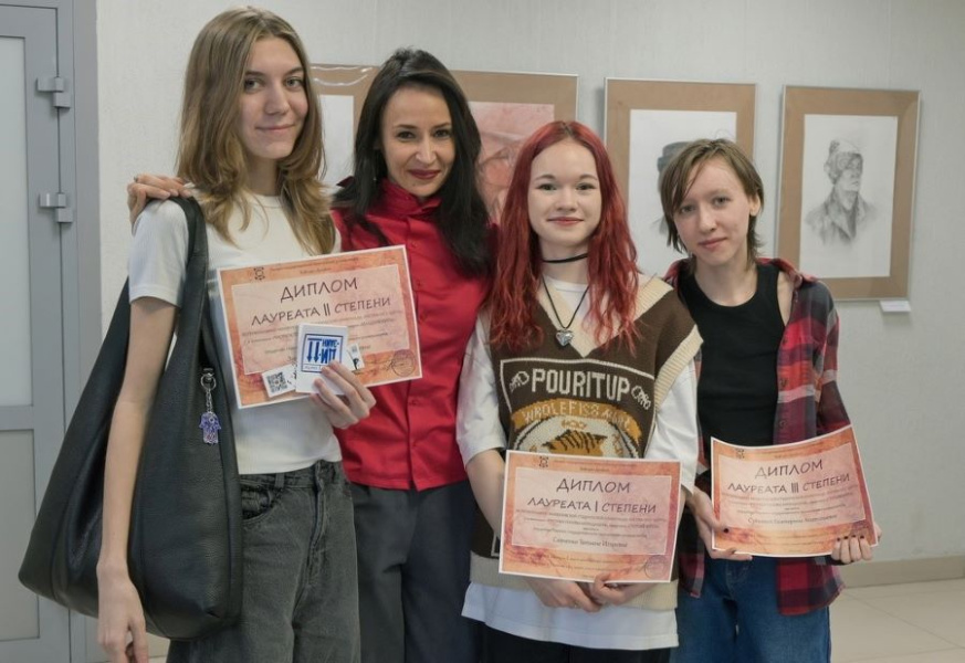 В Омском политехе прошла олимпиада по рисованию с натуры В Омском политехе прошла олимпиада по рисованию с натуры