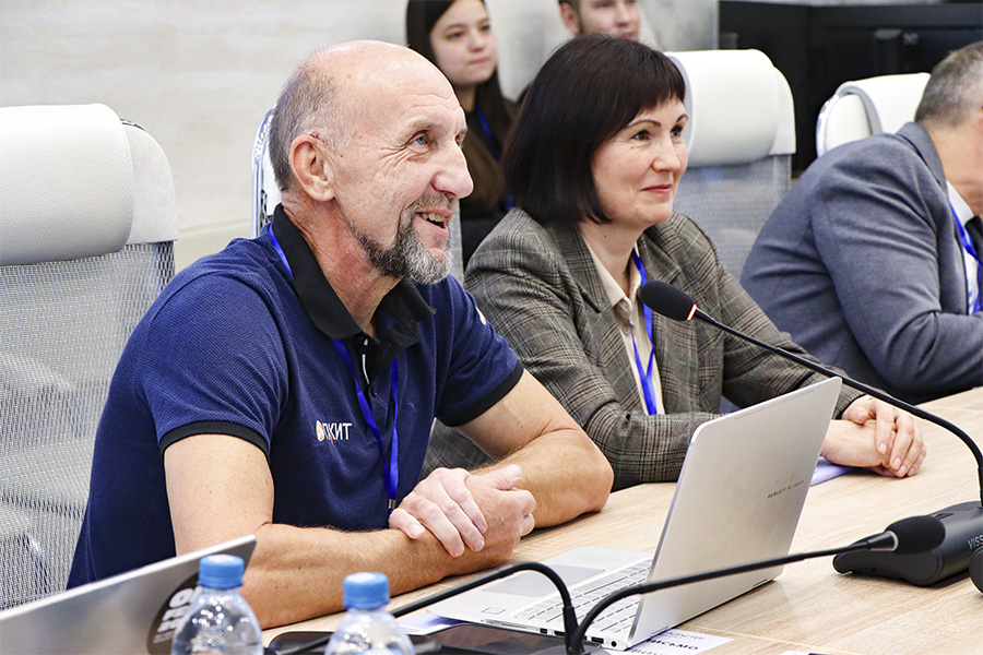 В политехе обсудили пути развития региональной ИТ-индустрии В политехе обсудили пути развития региональной ИТ-индустрии