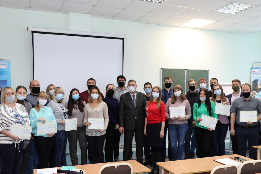 Опорный вуз региона продолжает переподготовку кадров для омских предприятий Опорный вуз региона продолжает переподготовку кадров для омских предприятий