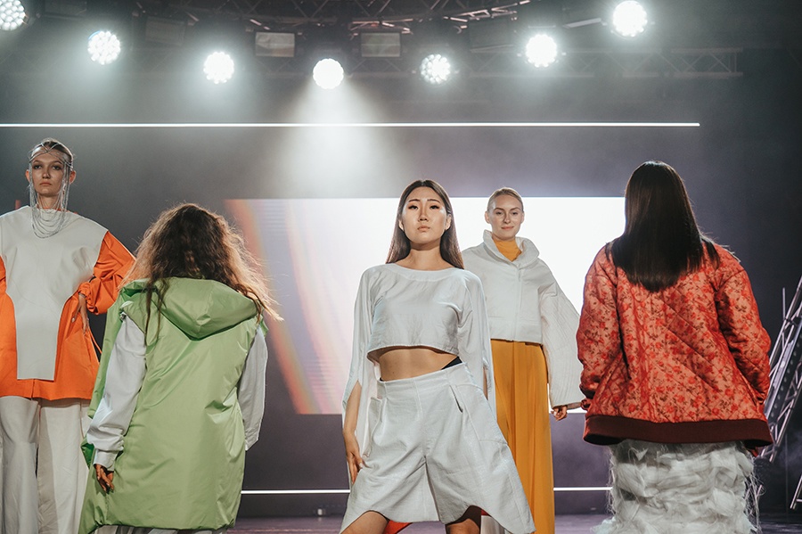 Таврида снова принимает гостей: политехники поучаствовали в очередных образовательных сменах Таврида снова принимает гостей: политехники поучаствовали в очередных образовательных сменах