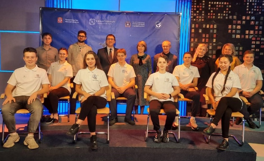 ОмГТУ популяризирует авиакосмическую отрасль среди школьников ОмГТУ популяризирует авиакосмическую отрасль среди школьников