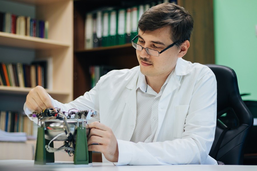 В политехе придумали многозадачный двигатель для космических аппаратов В политехе придумали многозадачный двигатель для космических аппаратов