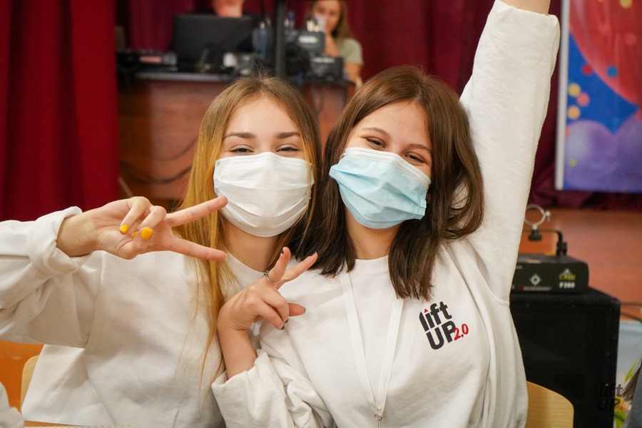 #думайнекаквсе: «Лифт UP 2.0» - новый уровень коммуникации с омской молодежью #думайнекаквсе: «Лифт UP 2.0» - новый уровень коммуникации с омской молодежью