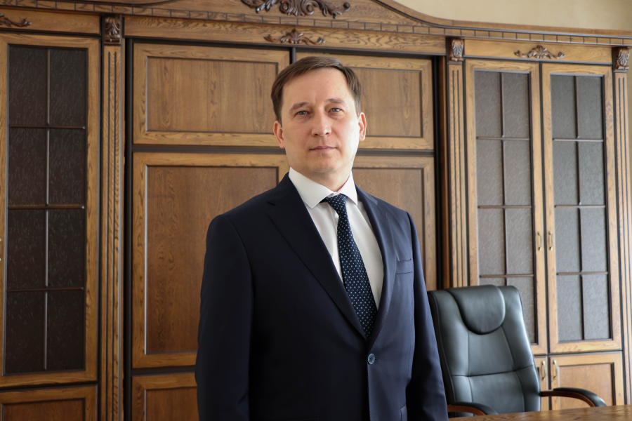 Поздравление и. о. ректора ОмГТУ Василия Фефелова с Днем знаний Поздравление и. о. ректора ОмГТУ Василия Фефелова с Днем знаний