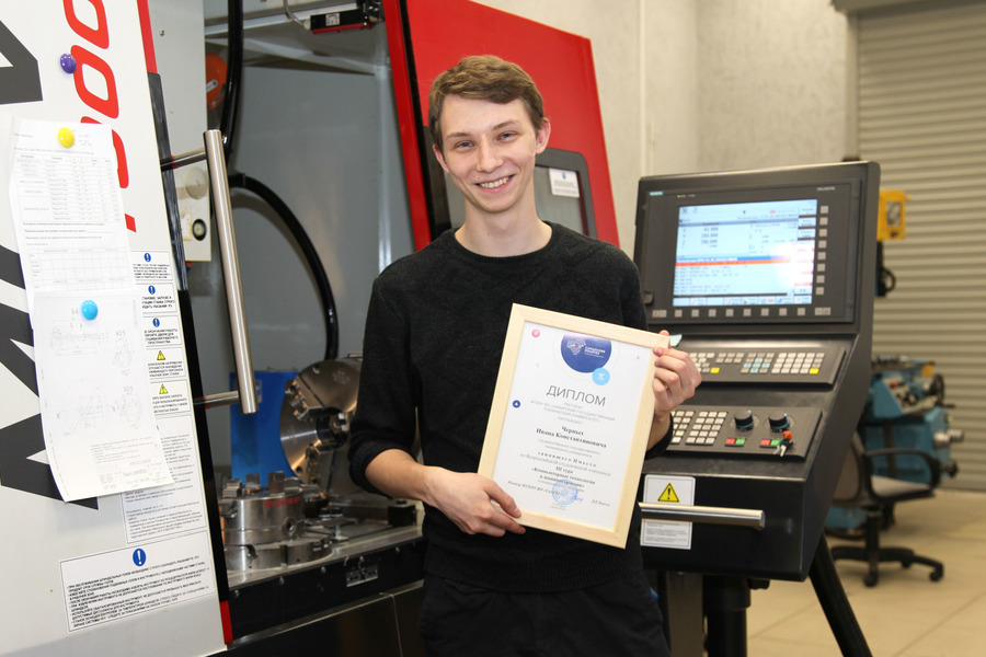 Профи проектирования: магистрант ОмГТУ стал одним из лучших на олимпиаде в Самаре Профи проектирования: магистрант ОмГТУ стал одним из лучших на олимпиаде в Самаре