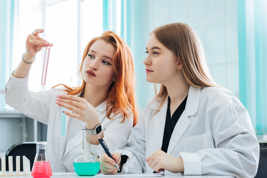 Политехники смогут получить стипендию от ООО «Газпромнефть-Графитек» Политехники смогут получить стипендию от ООО «Газпромнефть-Графитек»