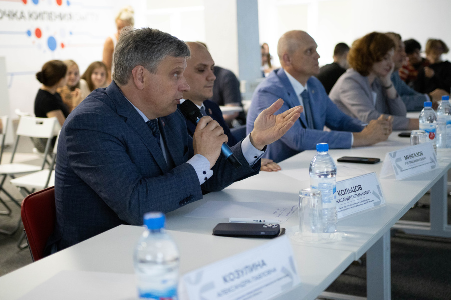 Студенты политеха презентовали свои концепции для создания межвузовского кампуса в Омске Студенты политеха презентовали свои концепции для создания межвузовского кампуса в Омске