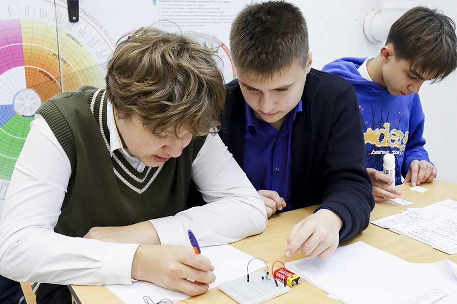 «Схема. Омск»: политех вновь стал площадкой для работы будущих инженеров «Схема. Омск»: политех вновь стал площадкой для работы будущих инженеров