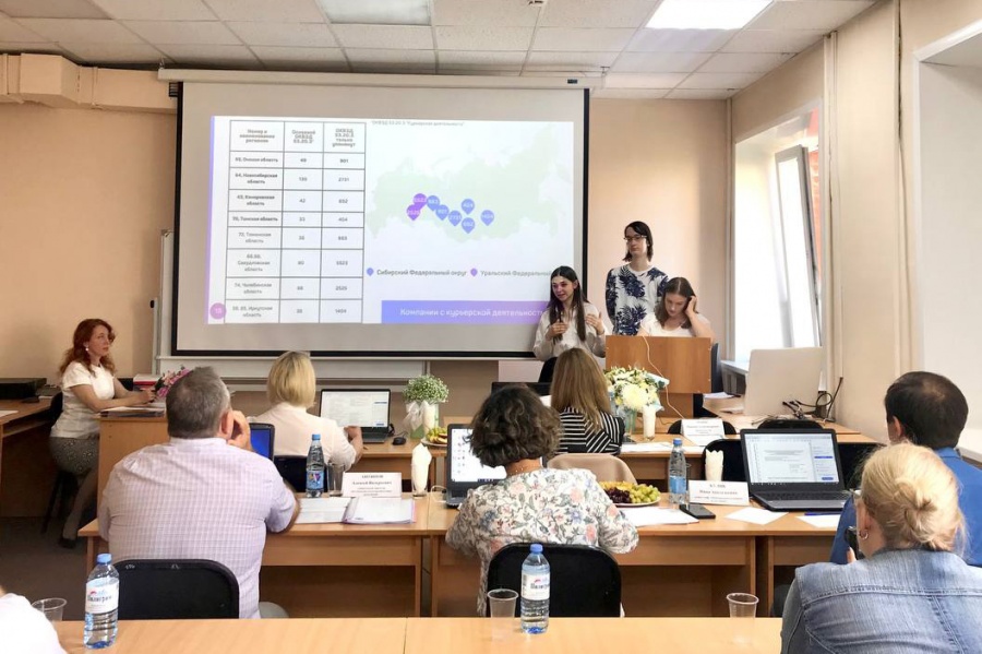 Изделия из титана, информационная система для служб доставки и приложение для электроскутера: студенты ОмГТУ защитили стартап вместо диплома Изделия из титана, информационная система для служб доставки и приложение для электроскутера: студенты ОмГТУ защитили стартап вместо диплома