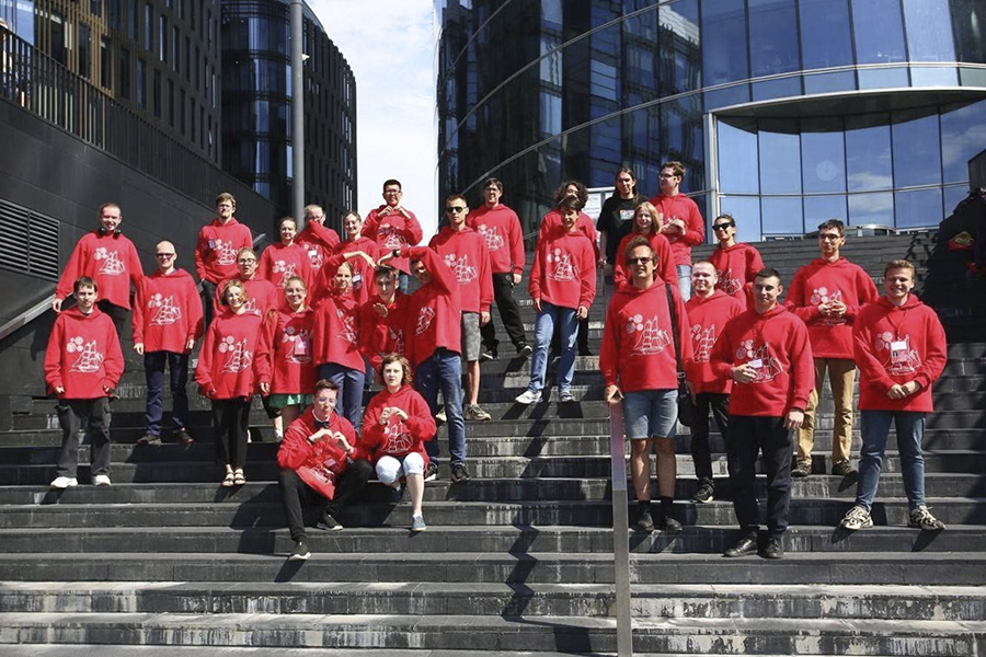 Студенты ОмГТУ побывали на празднике «Алые паруса» в Санкт-Петербурге Студенты ОмГТУ побывали на празднике «Алые паруса» в Санкт-Петербурге