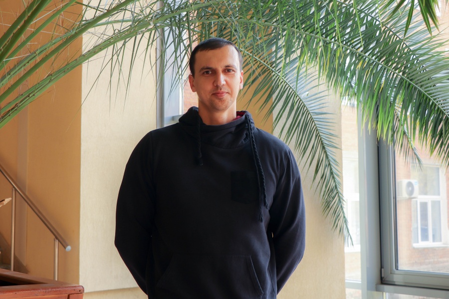 Солнечная электростанция на крыше корпуса университета: как ученые ОмГТУ решают проблему возобновляемой энергетики Солнечная электростанция на крыше корпуса университета: как ученые ОмГТУ решают проблему возобновляемой энергетики