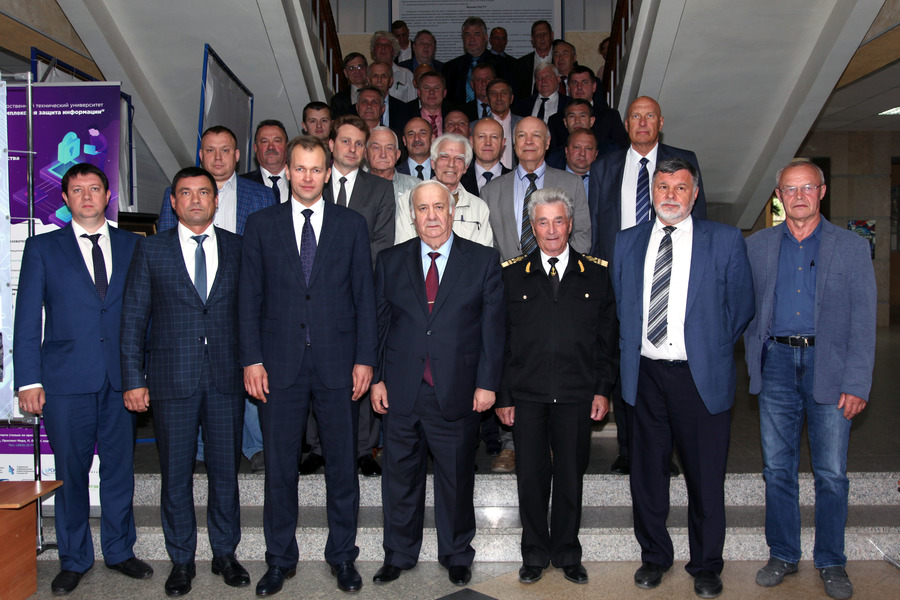 «Ближе к производству»: промышленники обсудили перспективы производства с учеными ОмГТУ «Ближе к производству»: промышленники обсудили перспективы производства с учеными ОмГТУ