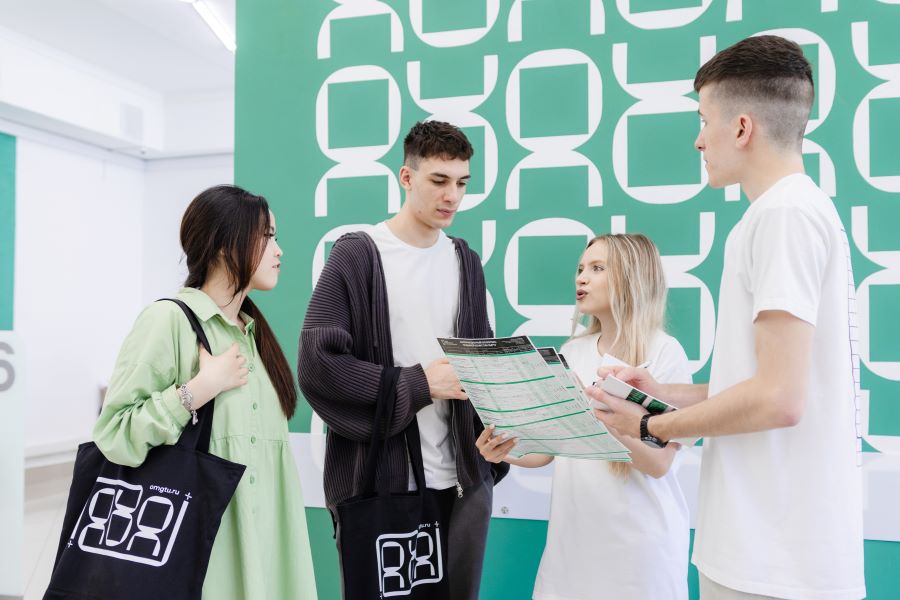 Студенты российских вузов выбирают Омский политех Студенты российских вузов выбирают Омский политех