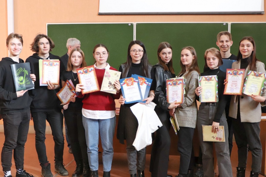 Технический университет проверил знания школьников по экономике Технический университет проверил знания школьников по экономике