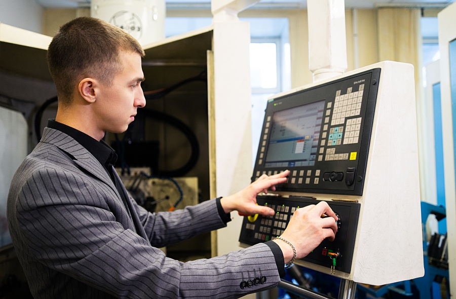 В ОмГТУ предложили новый взгляд на проблемы ракетного строительства В ОмГТУ предложили новый взгляд на проблемы ракетного строительства