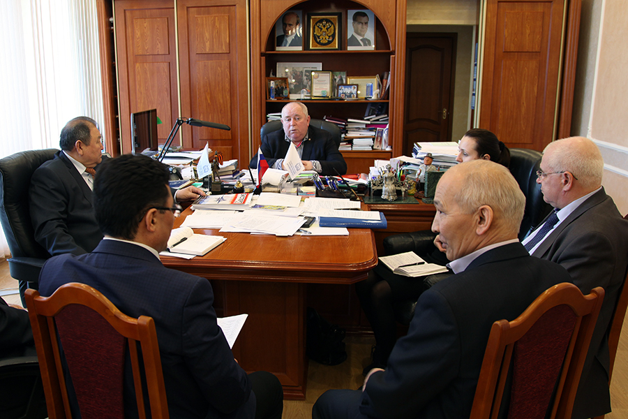 Делегация Кокшетауского государственного университета им.Ш.Уалиханова посетила ОмГТУ Делегация Кокшетауского государственного университета им.Ш.Уалиханова посетила ОмГТУ