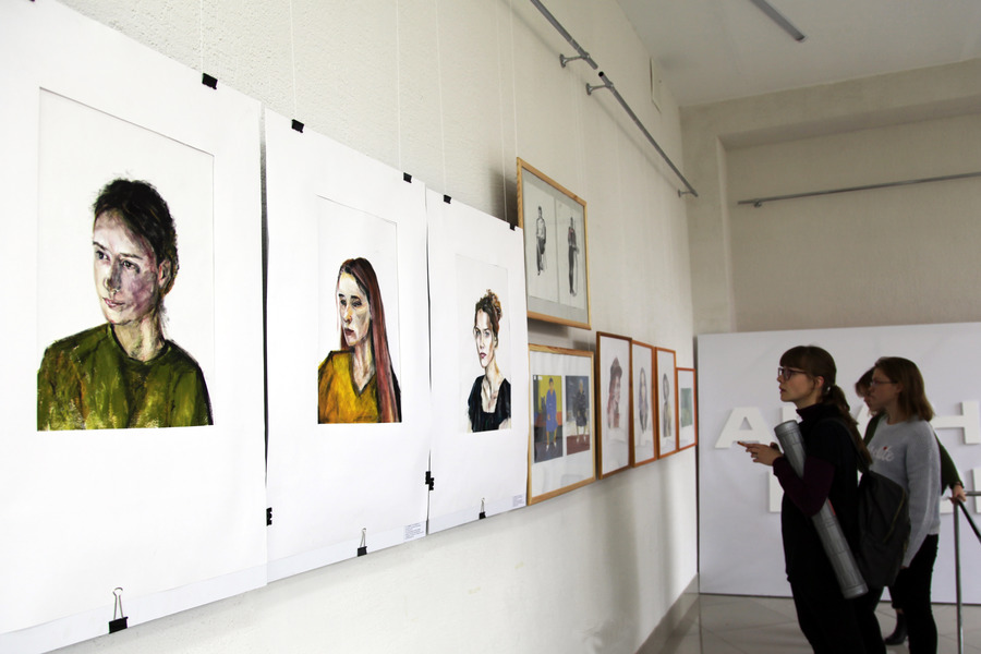 "Формообразование в дизайне": в опорном вузе региона открылась выставка творческих работ "Формообразование в дизайне": в опорном вузе региона открылась выставка творческих работ