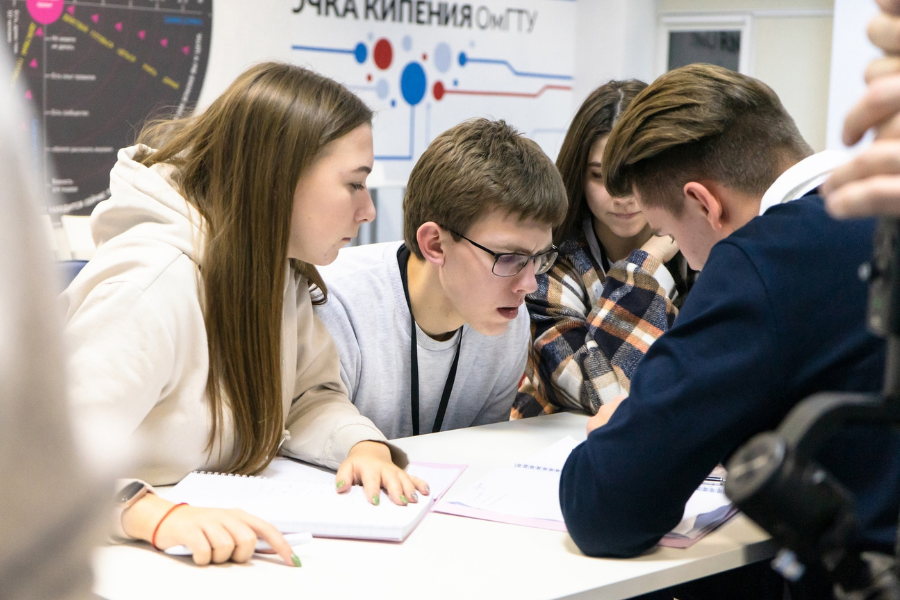 ОмГТУ выиграл грант в размере 9,5 млн рублей на развитие студенческого предпринимательства ОмГТУ выиграл грант в размере 9,5 млн рублей на развитие студенческого предпринимательства