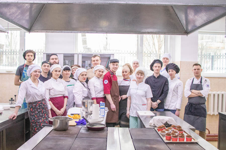 Студенты ОмГТУ представили новые концепции меню для школ Омска Студенты ОмГТУ представили новые концепции меню для школ Омска