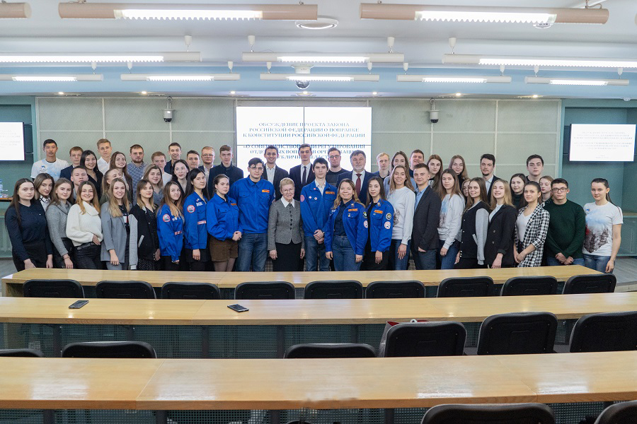 Сенатор Елена Мизулина встретилась со студентами ОмГТУ Сенатор Елена Мизулина встретилась со студентами ОмГТУ
