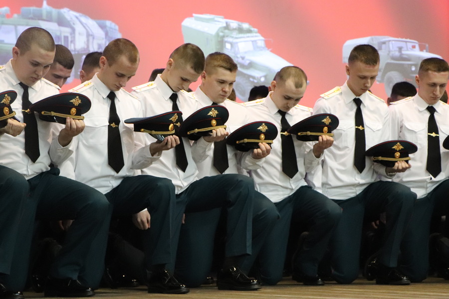Военный учебный центр при ОмГТУ выпустил молодых лейтенантов Военный учебный центр при ОмГТУ выпустил молодых лейтенантов