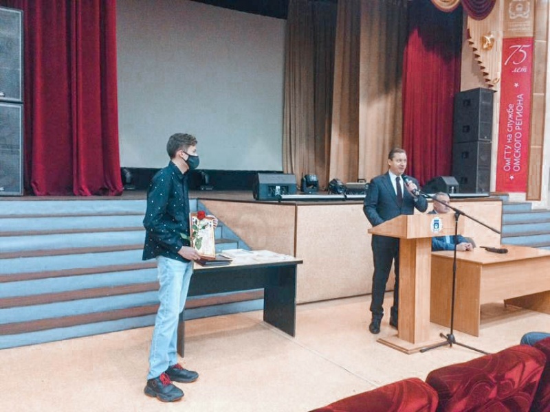 «Было страшно потерять брата и сестру»: студент ОмГТУ спас детей из горящего дома «Было страшно потерять брата и сестру»: студент ОмГТУ спас детей из горящего дома